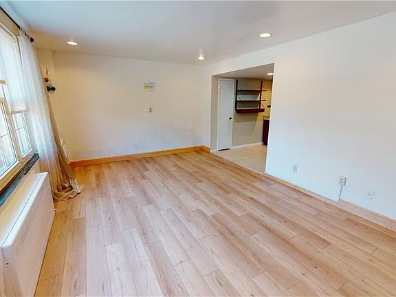 5th image of 19201 Van Aken Blvd APT 402