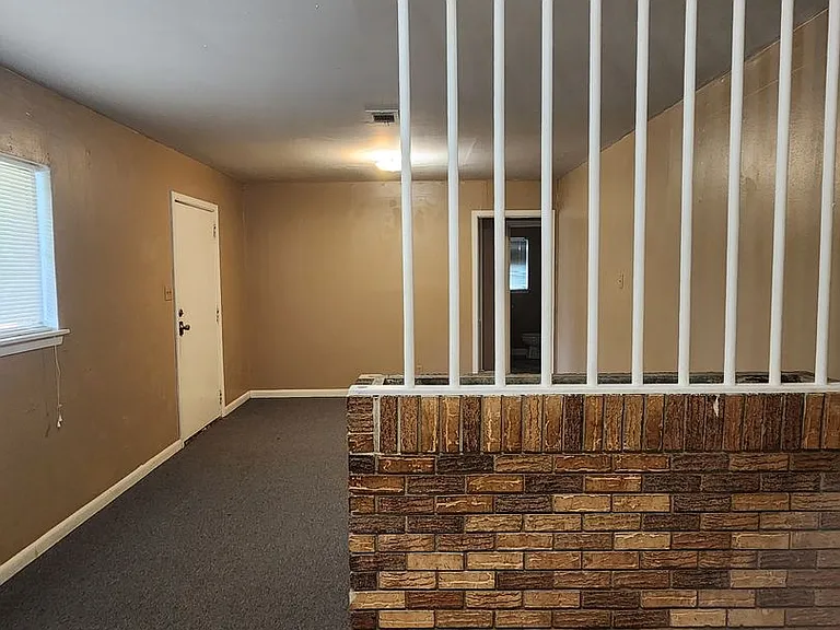 638 Bringhurst Dr — Photo 6