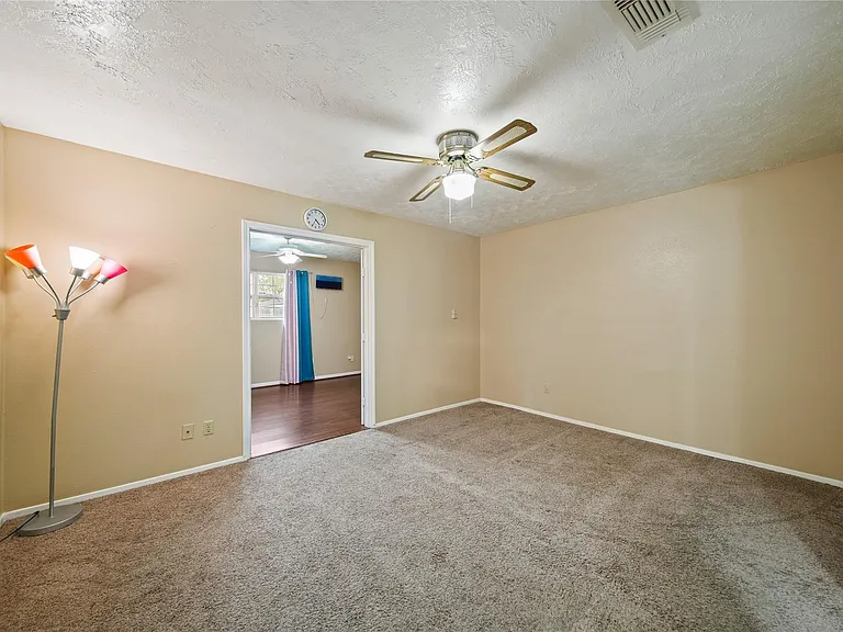 10431 Odessa Dr — Photo 22
