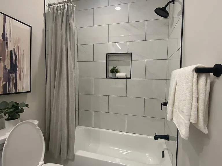 2141 Druid Hill Ave — Photo 22