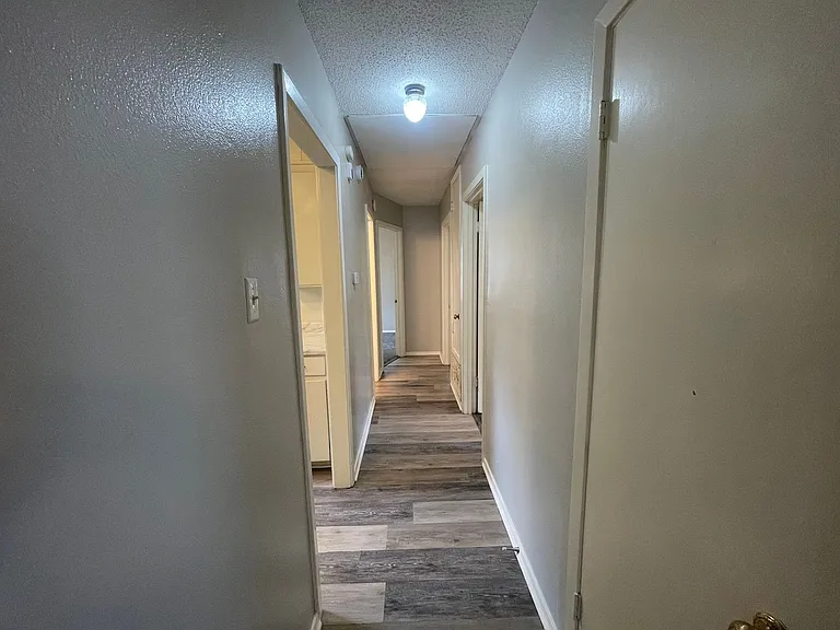 1523 Lampkin Cir — Photo 4