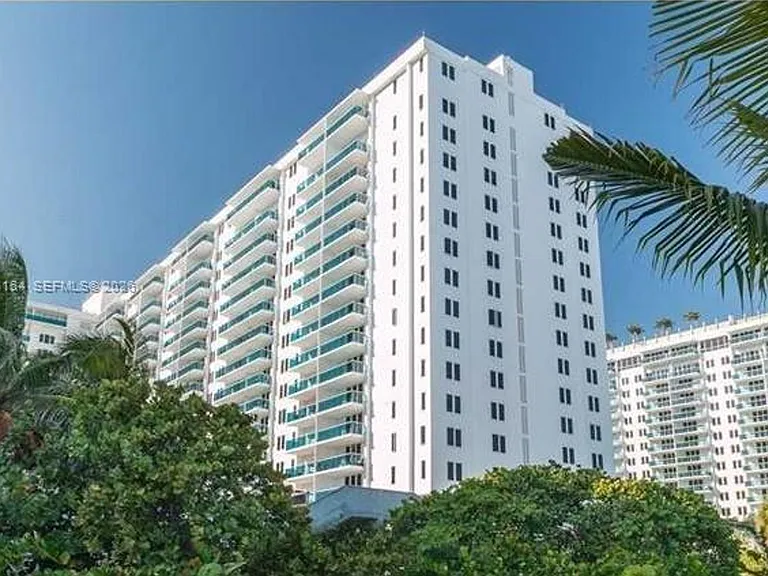 2301 Collins Ave #1507 — Photo 19