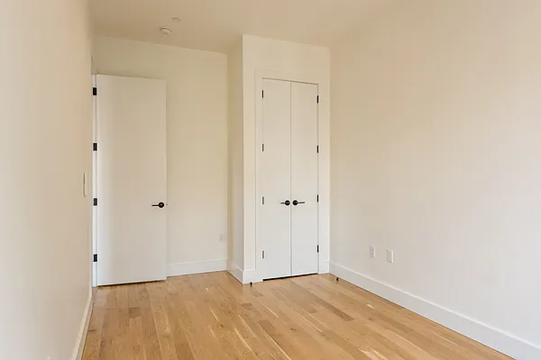 Rented by Nooklyn NYC LLC | media 98