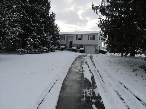 2nd image of 8212 Grist Mill Dr