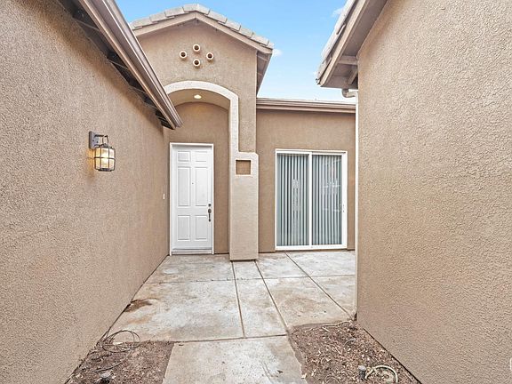 2nd image of 6319 Briolette St