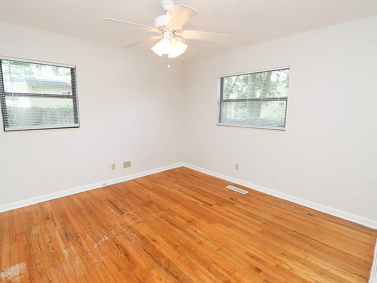 811 S Lipona Rd — Photo 22