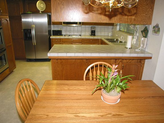 5th image of 712 Wawona St