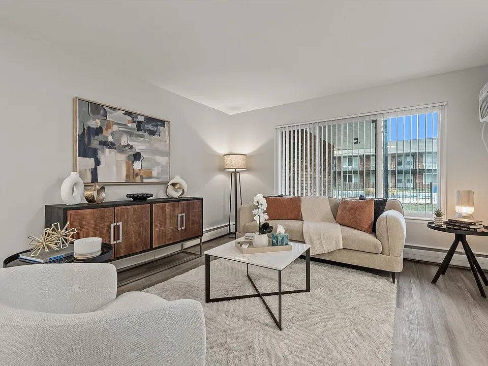 Huntington House Apartments