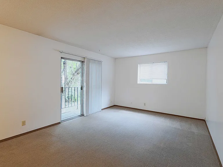 1728 S 14th St #5 — Photo 3