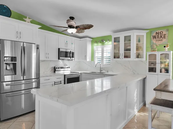 29313 Coconut Palm Dr, Big Pine Key, FL 33043