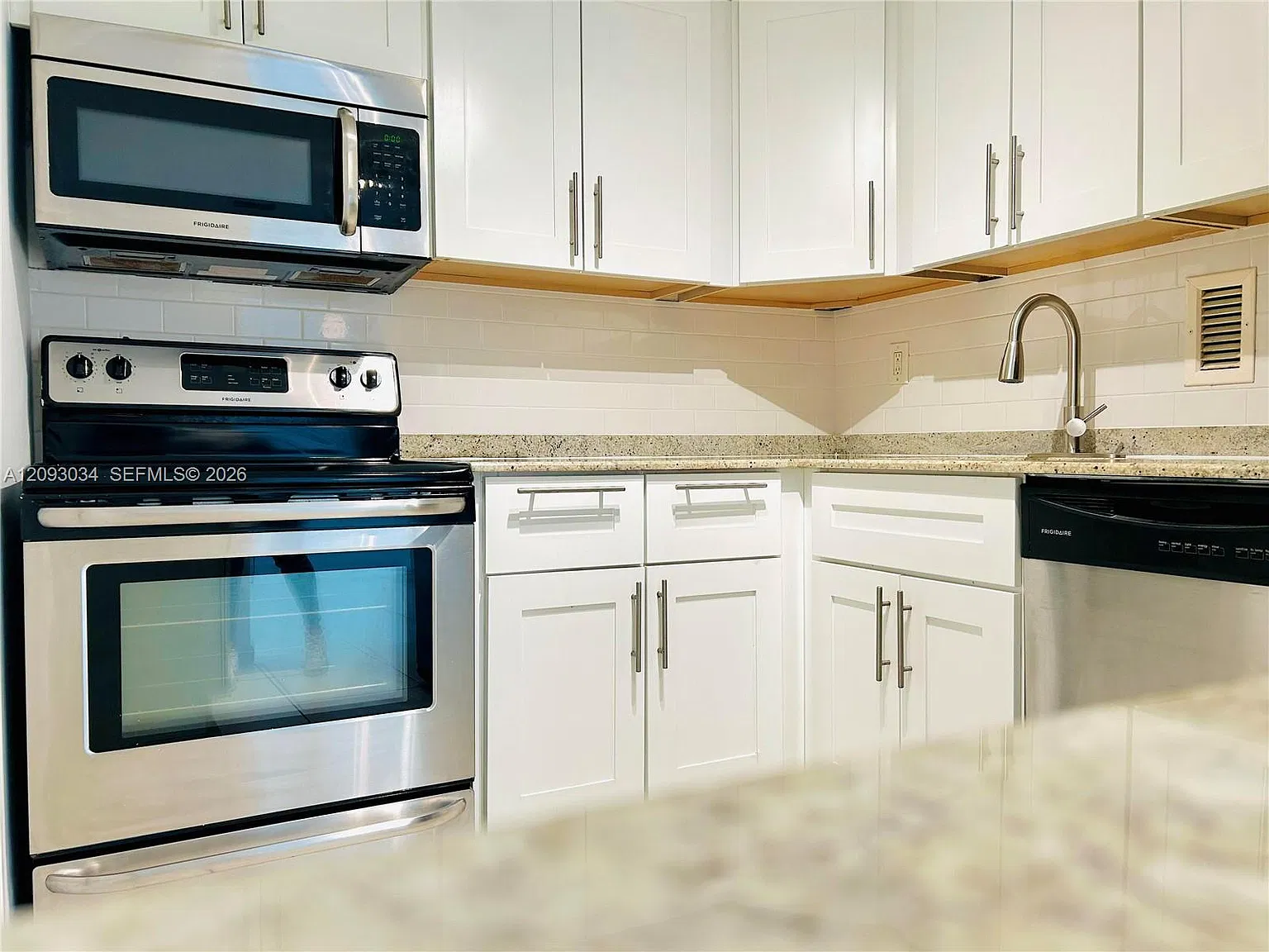 Kennedy House Condo — Photo 4