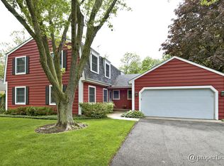 860 Buena Rd, Lake Forest, IL 60045