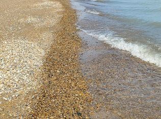 5342 Lakeshore Rd, Fort Gratiot, MI 48059