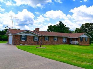 7164 Windy Valley Ln, Pacific, MO 63069