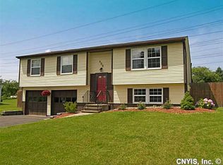 406 Old Cove Rd, Liverpool, NY 13090