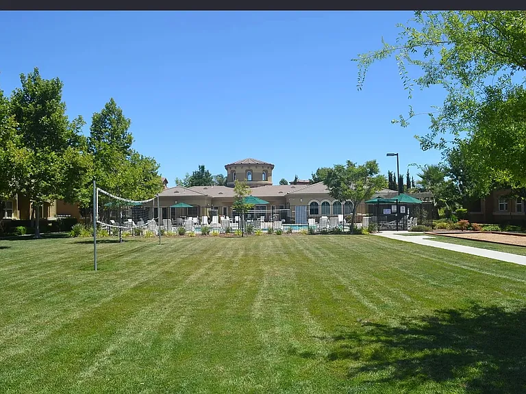 1900 Danbrook Dr #1228 — Photo 3