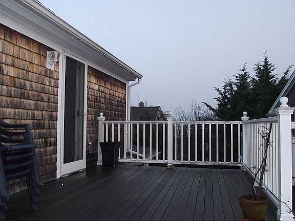 Upper Level Deck