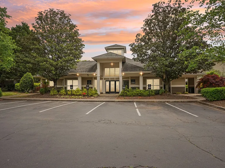Camara Estates — Photo 2