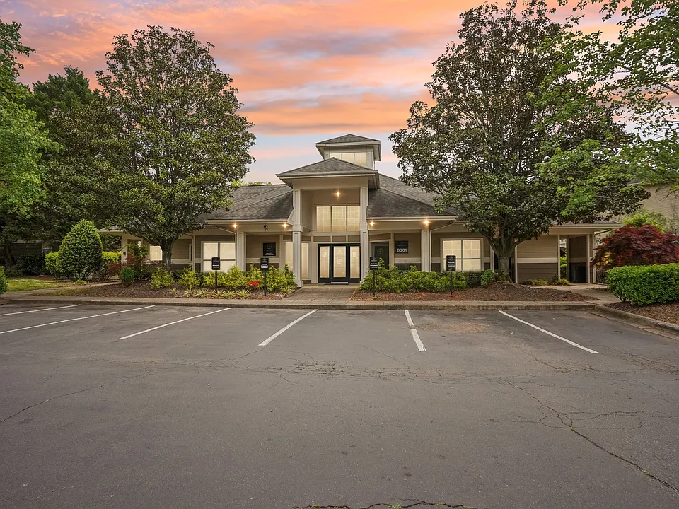 Building Photo 5