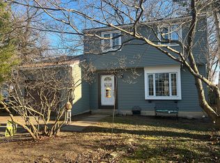 457 Mallard Rd, Perrysburg, OH 43551