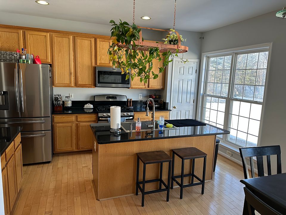 1st image of 4109 Oak Village Ldg #1