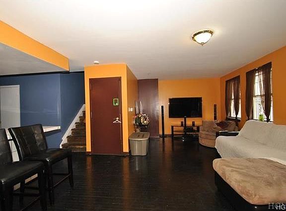 2nd image of 1419 Crotona Ave #1