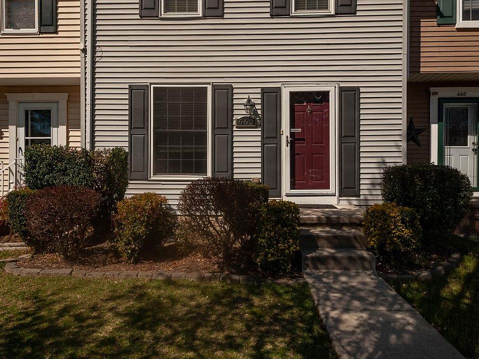 1st image of 662 Stone Wheel Ct W