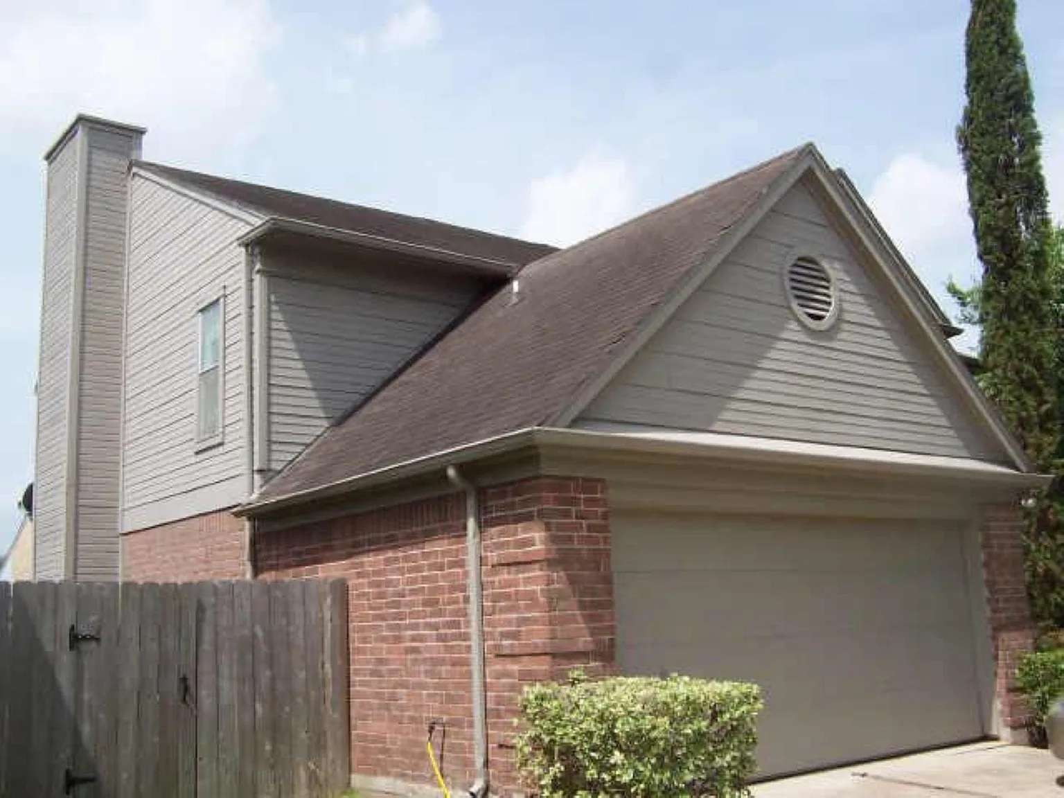 4 bed, 2.5 bath, 1986 sqft, $2,195 — Photo 2
