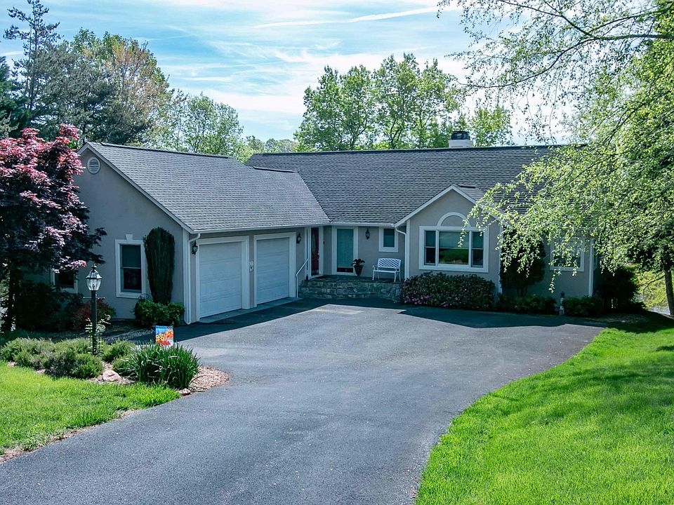 1st image of 599 Boxwoodgreen Dr
