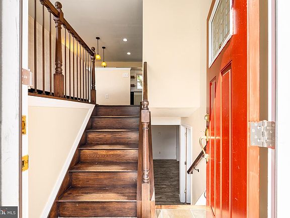 5th image of 110 Whitehall Rd