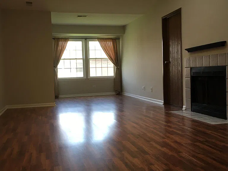 1374 E Wyndham Cir #202 — Photo 2