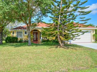 2562 SE Perugia St, Port Saint Lucie, FL 34952