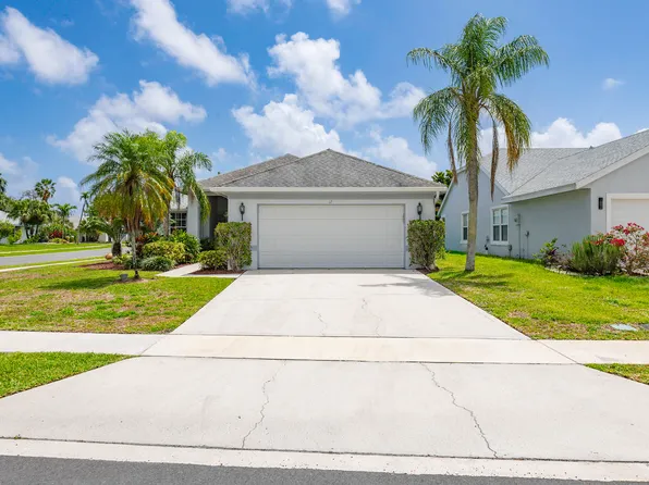 17 Heather Trace Drive, Boynton Beach, FL 33436