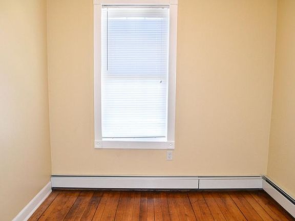 4th image of 277 N Brow St Unit 7