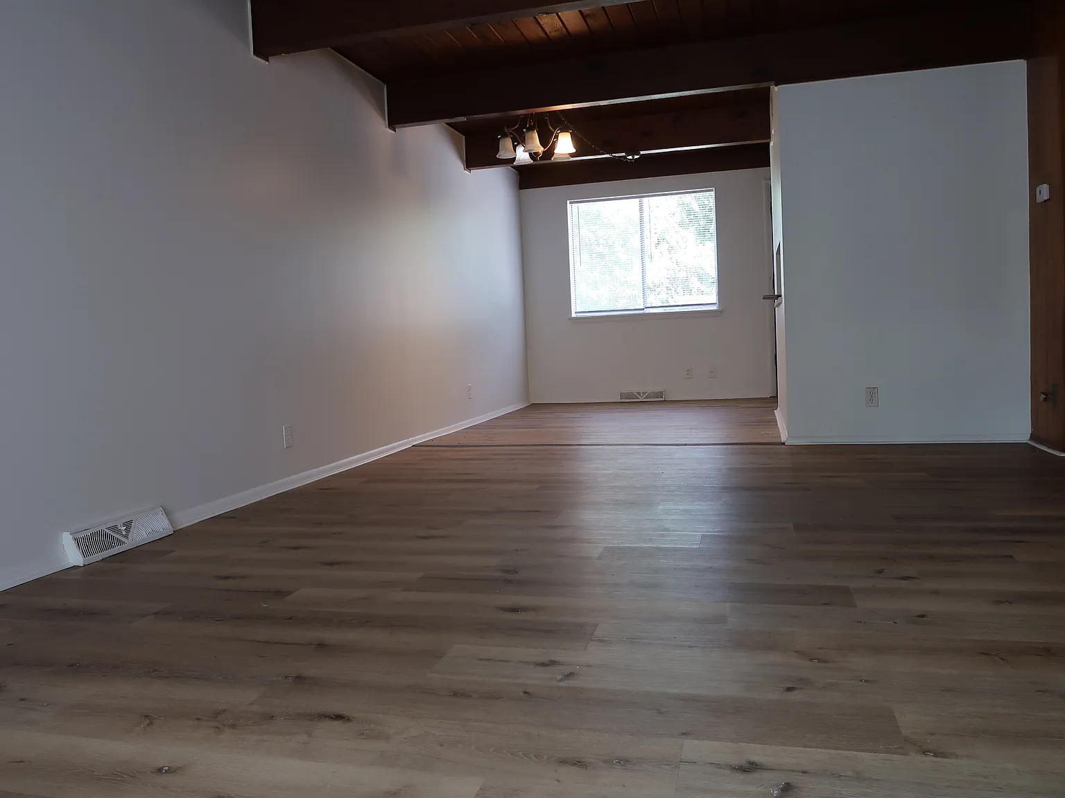 1258-1302 Northfield Avenue NE - 1260 — Photo 2