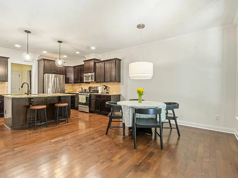 344 Rose Walk — Photo 4