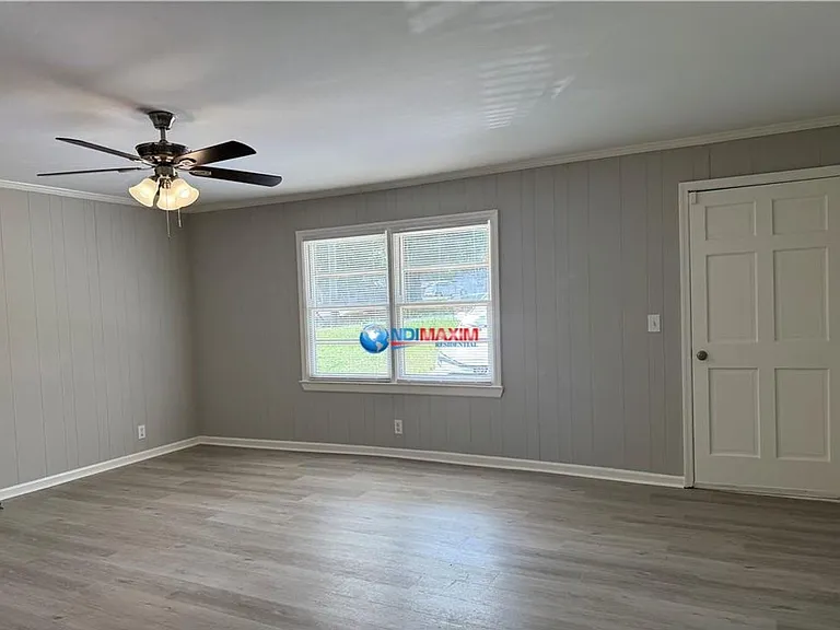 1547 Mountain View Cir NW — Photo 2