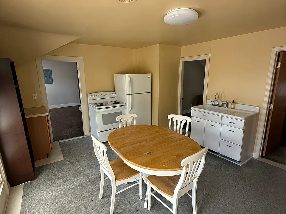 154 Murray St #2