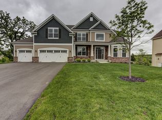 9805 Frederick Pl, Eden Prairie, MN 55347