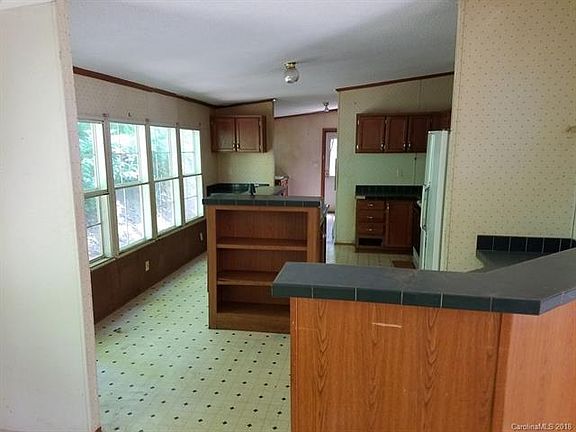 3rd image of 217 Lorraine Dr