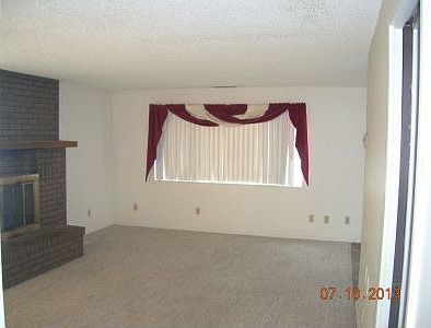 Upstairs Living Room w/fireplace