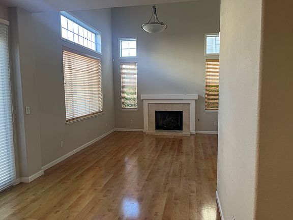 4th image of 505 Osprey Dr