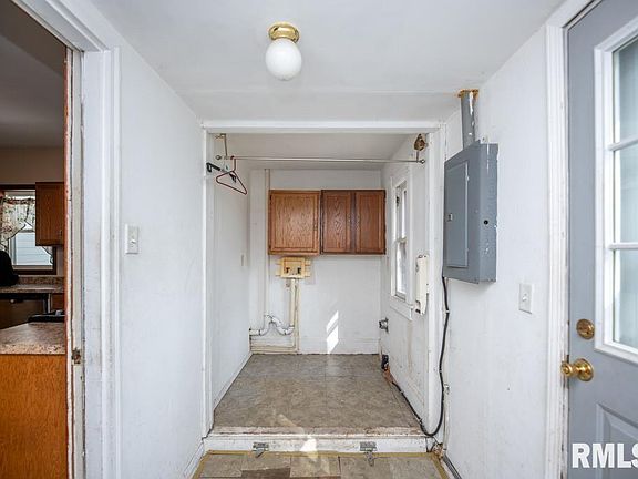 29th image of 1002 Market St