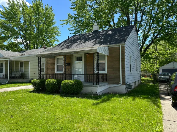 19348 Washtenaw St, Harper Woods, MI 48225