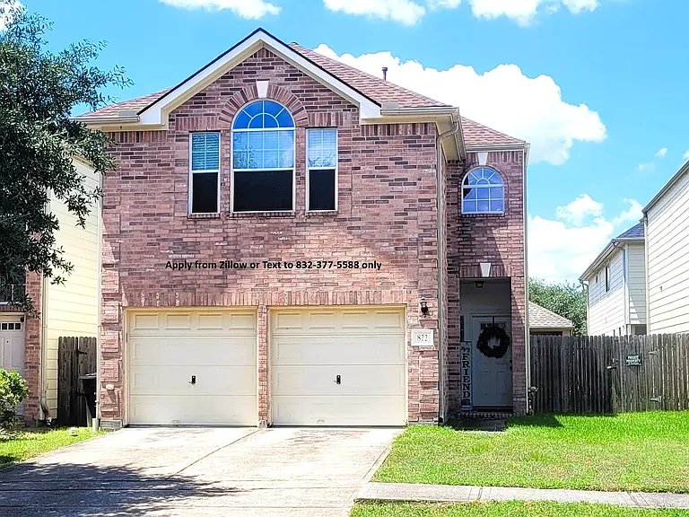 822 Forest Thicket Ln — Photo 1