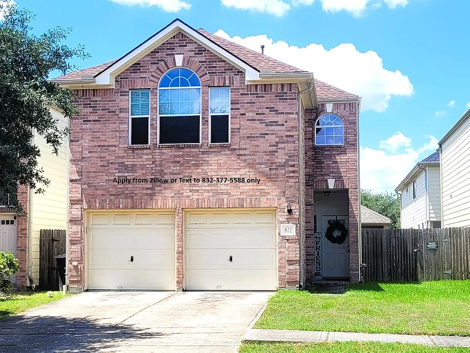 822 Forest Thicket Ln