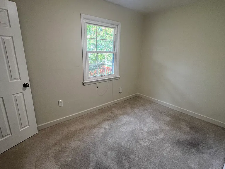 204 Woodhaven Rd — Photo 6