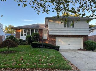 1106 Rosedale Rd, Valley Stream, NY 11581