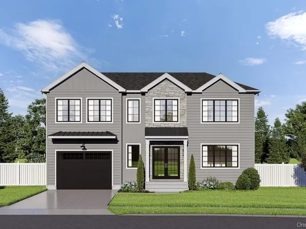 43 W Cabot Lane, Westbury, NY 11590