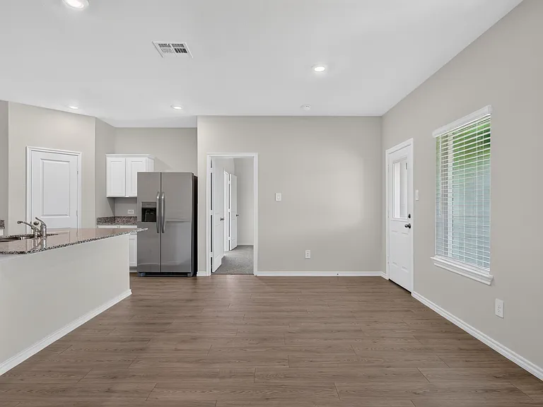 717 Sweet Pea Dr — Photo 15